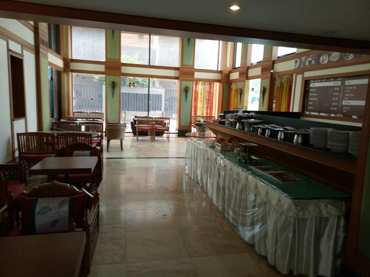The Imperial Home Hotel Pak Kret Esterno foto