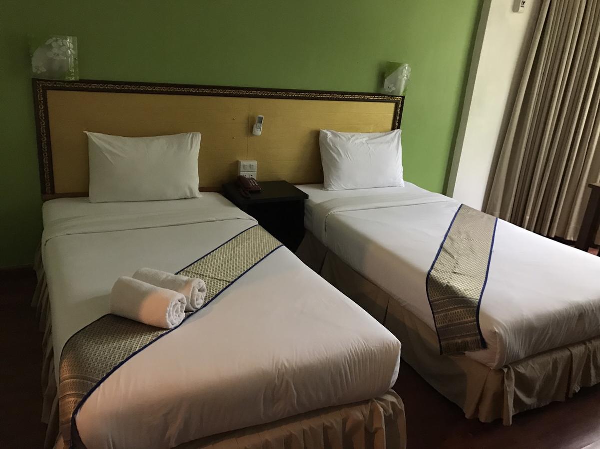 The Imperial Home Hotel Pak Kret Esterno foto